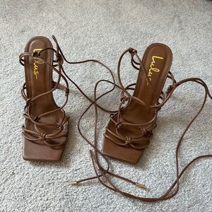 Lulus brown heels